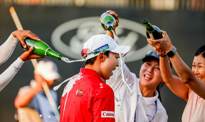 篮球篮网球员接受采访谈季后赛目标