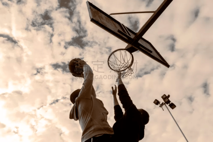 记者：国米不可能在冬窗签阿德耶米，他们满意现有的4名前锋