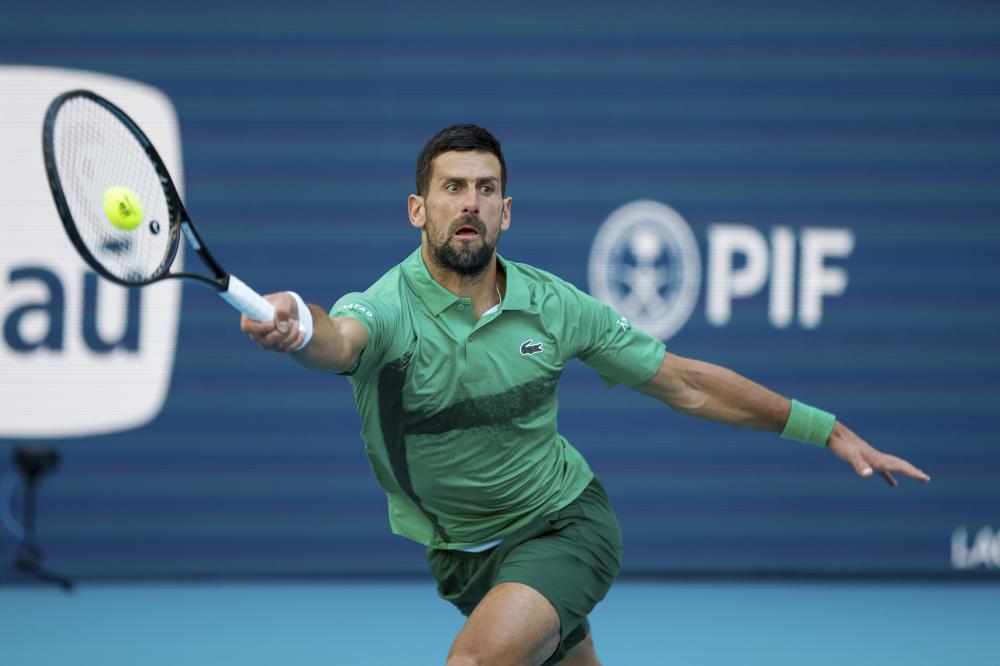 用冠军告别！前巴萨传奇正式挂靴退役，结束17年辉煌生涯